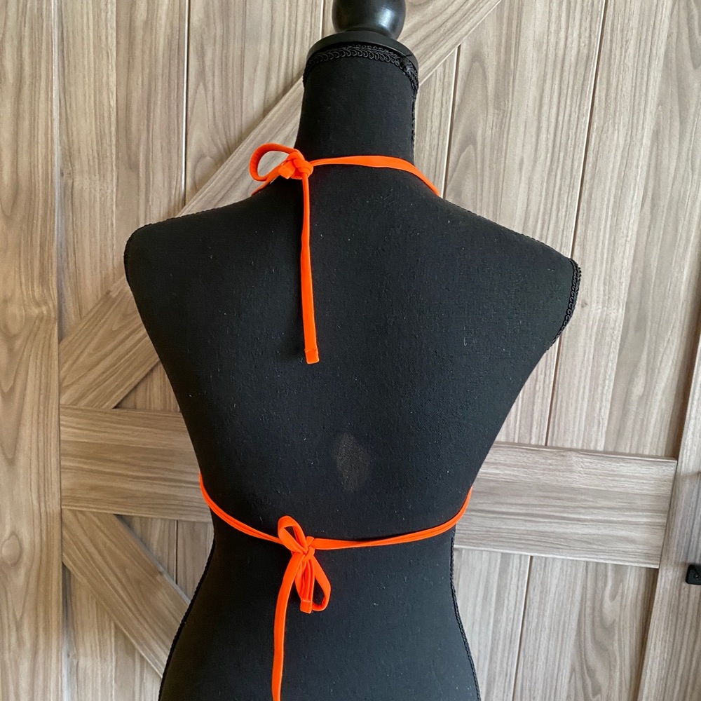 SHEIN Halter Triangle Bikini Top - Picture 2 of 3